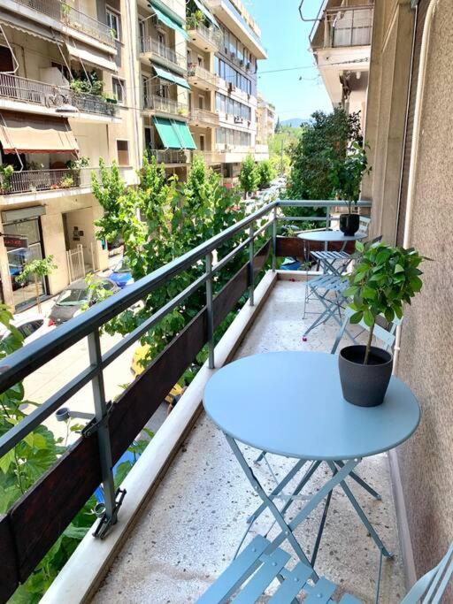 Spacious 4-Bedroom Family Home, 100M From Metro Atina Dış mekan fotoğraf