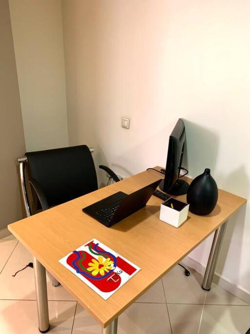 Spacious 4-Bedroom Family Home, 100M From Metro Atina Dış mekan fotoğraf