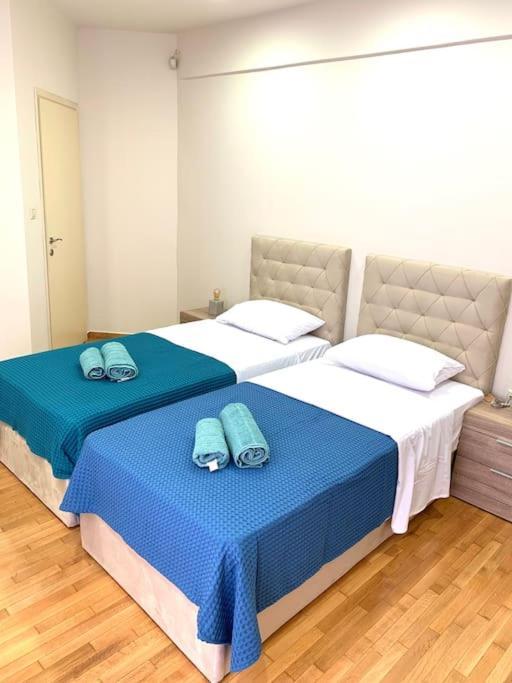 Spacious 4-Bedroom Family Home, 100M From Metro Atina Dış mekan fotoğraf